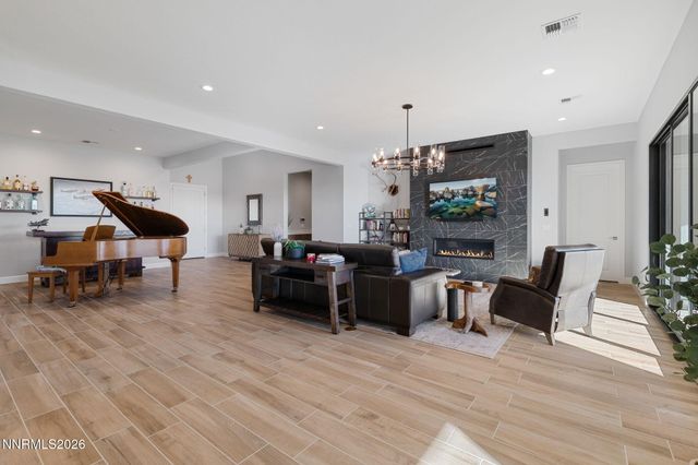 1561 Evangeline Drive, Sparks, NV 89436