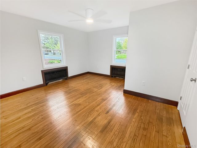 4332 Albany Post Road 5, Hyde Park, NY 12538