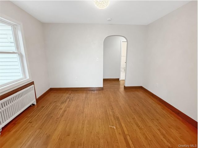 4332 Albany Post Road 5, Hyde Park, NY 12538