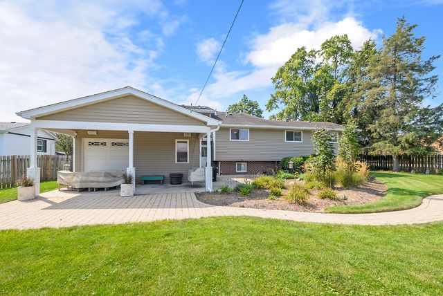 389 W Evergreen Lane, Elmhurst, IL 60126