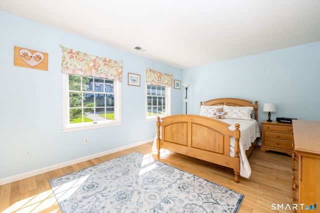 56 Larkspur Lane, Bristol, CT 06010