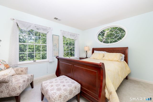 56 Larkspur Lane, Bristol, CT 06010