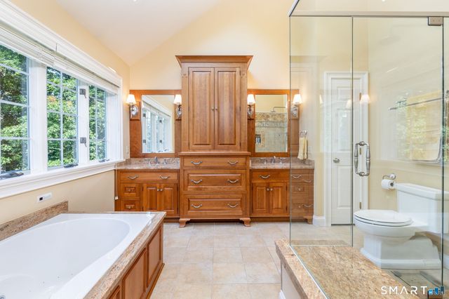 56 Larkspur Lane, Bristol, CT 06010