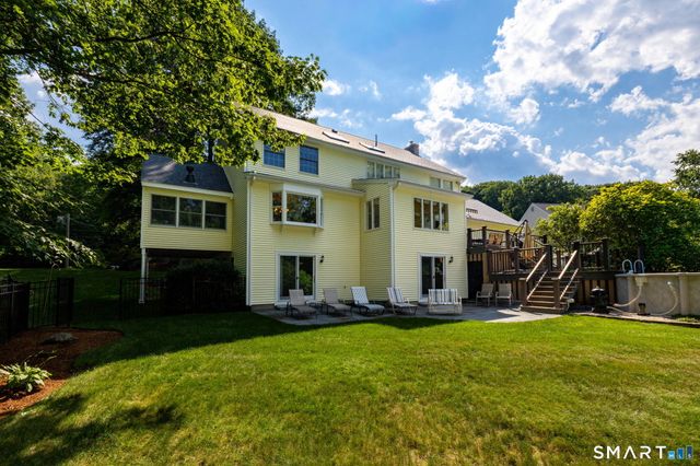 56 Larkspur Lane, Bristol, CT 06010