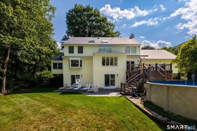 56 Larkspur Lane, Bristol, CT 06010