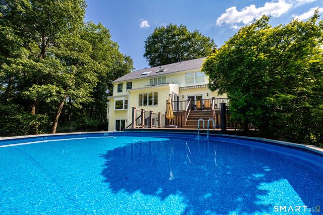 56 Larkspur Lane, Bristol, CT 06010
