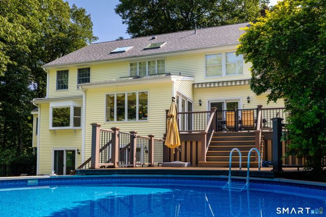 56 Larkspur Lane, Bristol, CT 06010