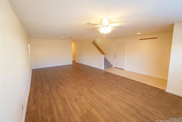 8811 Breezefield, San Antonio, TX 78240