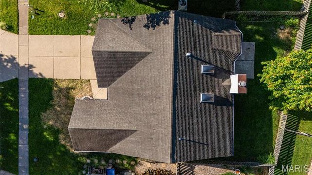 409 Hunters Crossing Court, Wildwood, MO 63040