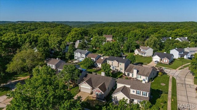 409 Hunters Crossing Court, Wildwood, MO 63040