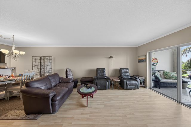 3010 NE 16th Avenue 502, Oakland Park, FL 33334