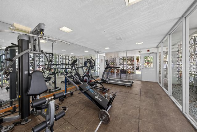 3010 NE 16th Avenue 502, Oakland Park, FL 33334