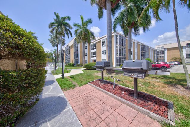 3010 NE 16th Avenue 502, Oakland Park, FL 33334