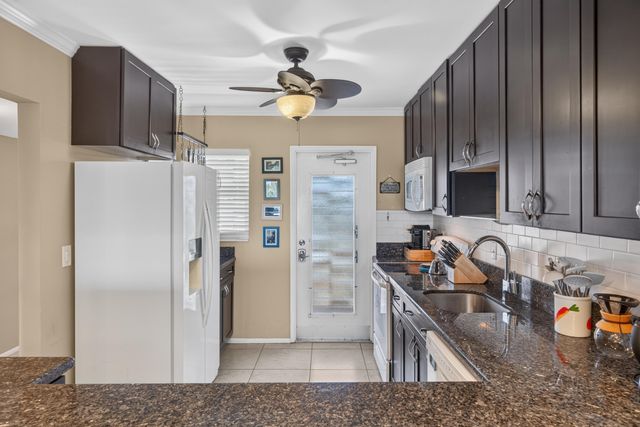 3010 NE 16th Avenue 502, Oakland Park, FL 33334