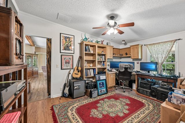 541 Hidden Oaks DR, Elgin, TX 78621