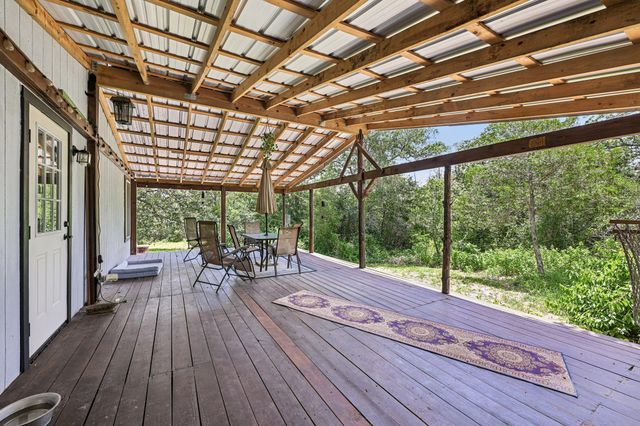 541 Hidden Oaks DR, Elgin, TX 78621