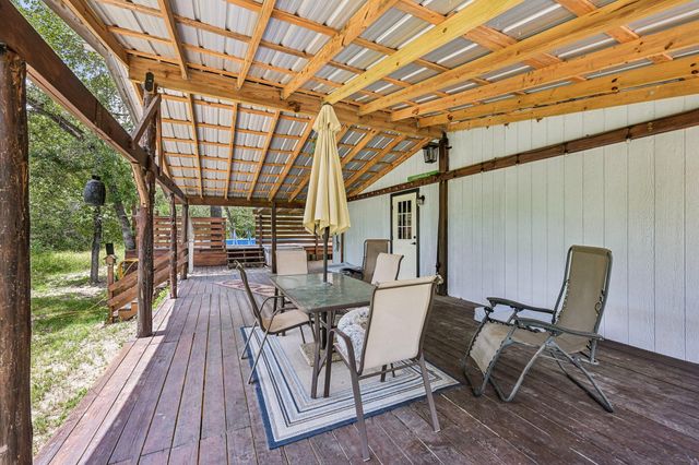 541 Hidden Oaks DR, Elgin, TX 78621