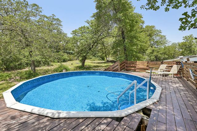 541 Hidden Oaks DR, Elgin, TX 78621