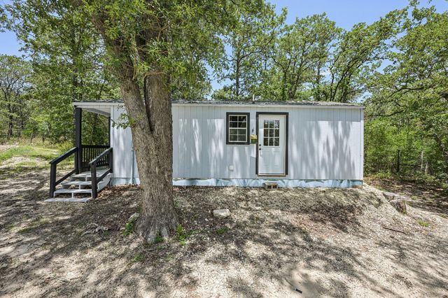 541 Hidden Oaks DR, Elgin, TX 78621