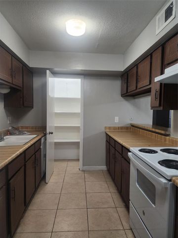 4034 Belle Park Drive 4034, Houston, TX 77072