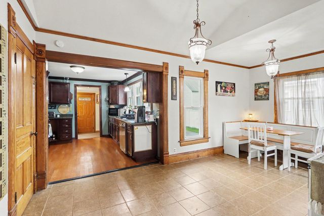 506 N Kalamazoo Street, Paw Paw, MI 49079