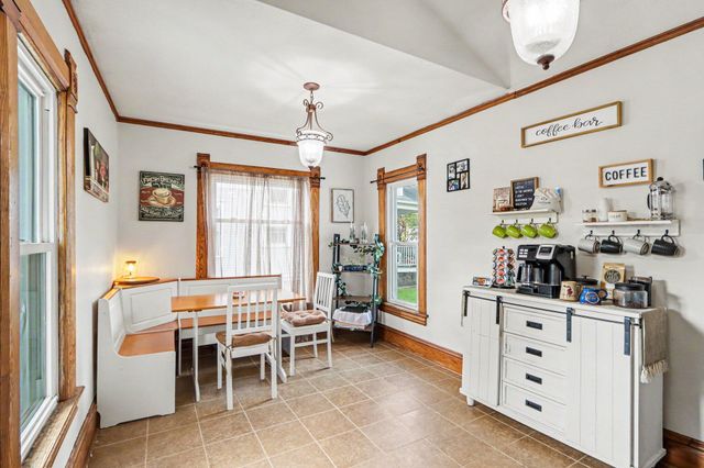 506 N Kalamazoo Street, Paw Paw, MI 49079