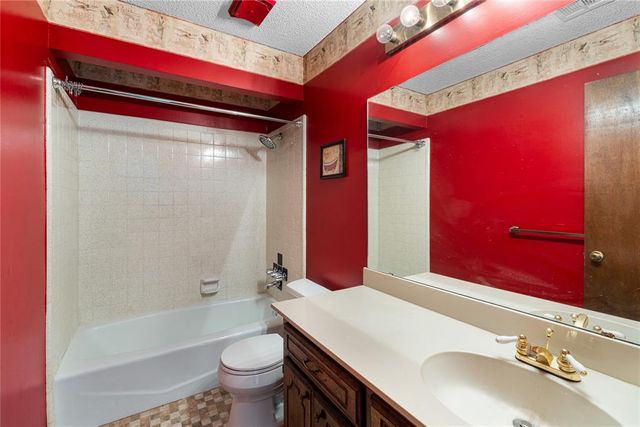 12216 Cork Road, Oklahoma City, OK 73162