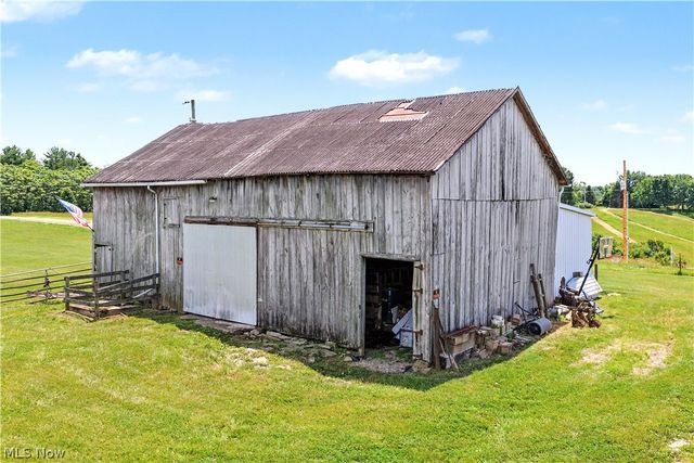5667 N Torch Road, Coolville, OH 45723