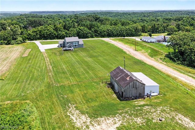5667 N Torch Road, Coolville, OH 45723