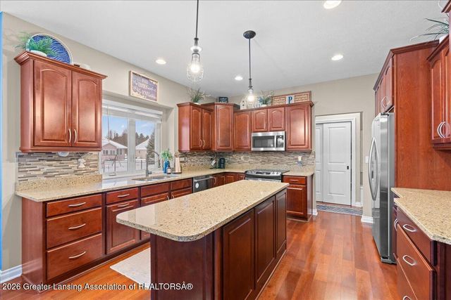 6044 Marietta Way, East Lansing, MI 48823