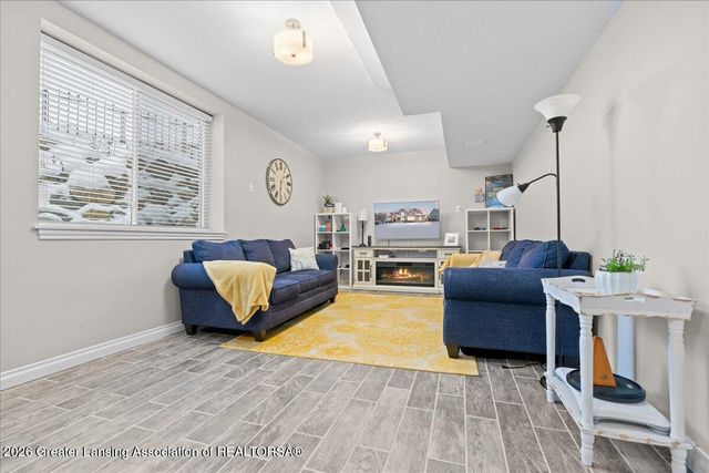 6044 Marietta Way, East Lansing, MI 48823