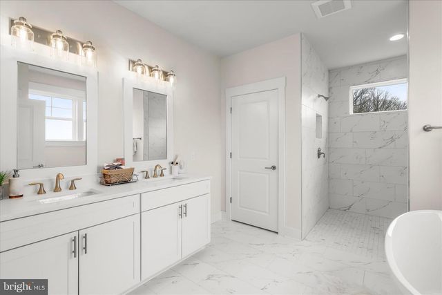 1605A OAKLAND RD, Freeland, MD 21053