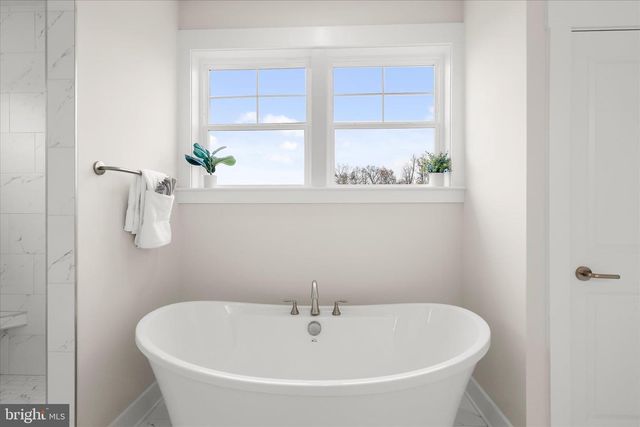 1605A OAKLAND RD, Freeland, MD 21053