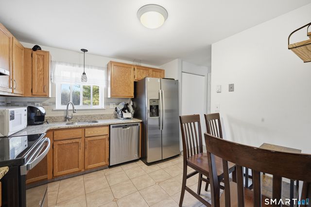 19 Chelsea Lane 19, East Granby, CT 06026