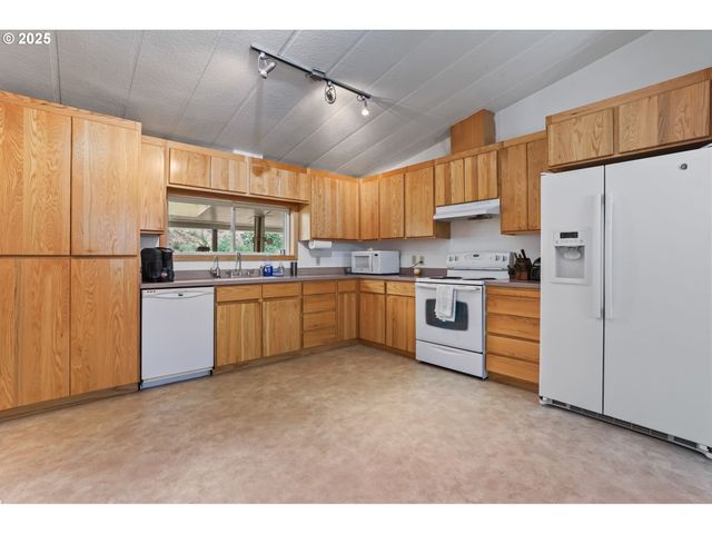 54312 HIGHWAY 86, Halfway, OR 97834