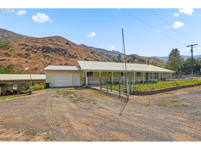 54312 HIGHWAY 86, Halfway, OR 97834