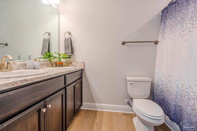 5523 Lexlee Blvd, Pensacola, FL 32526