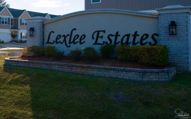 5523 Lexlee Blvd, Pensacola, FL 32526