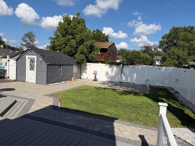 215 Johnson Avenue, Piscataway, NJ 08854