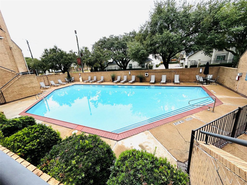 5200 Weslayan Street 311, Houston, TX 77005