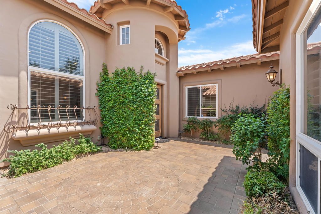 49360 W Mission Drive W, La Quinta, CA 92253