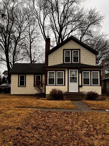 10 W Rockwell STREET, Elkhorn, WI 53121