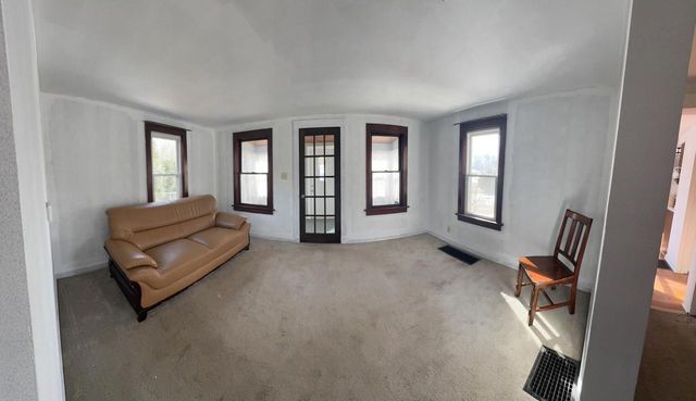 10 W Rockwell STREET, Elkhorn, WI 53121