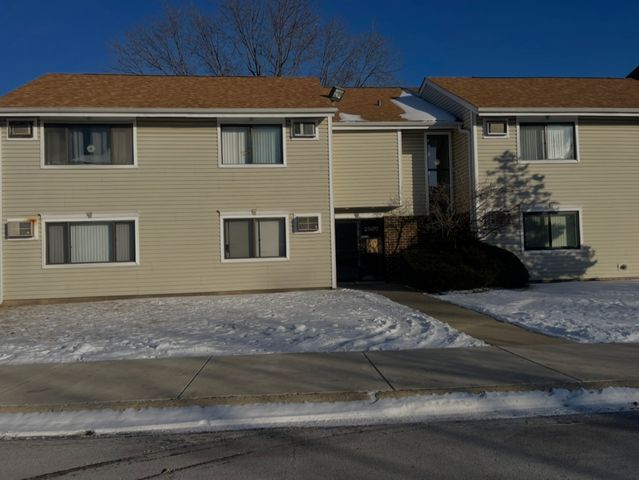 2500 BAYSIDE Drive 3, Palatine, IL 60074