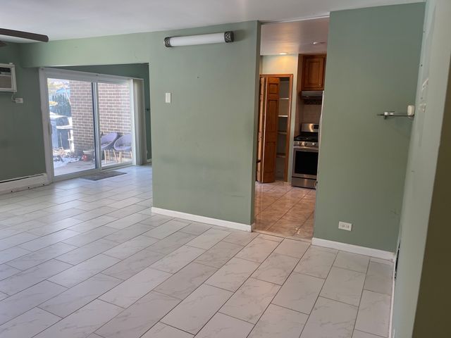 2500 BAYSIDE Drive 3, Palatine, IL 60074