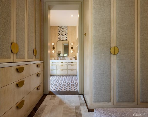 76 Golden Eagle, Irvine, CA 92603