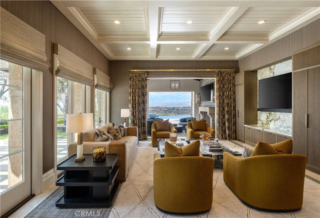 76 Golden Eagle, Irvine, CA 92603