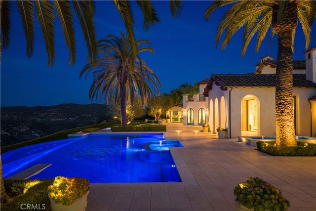 76 Golden Eagle, Irvine, CA 92603