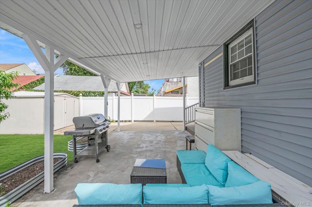 93 1st Street, New Hyde Park, NY 11040