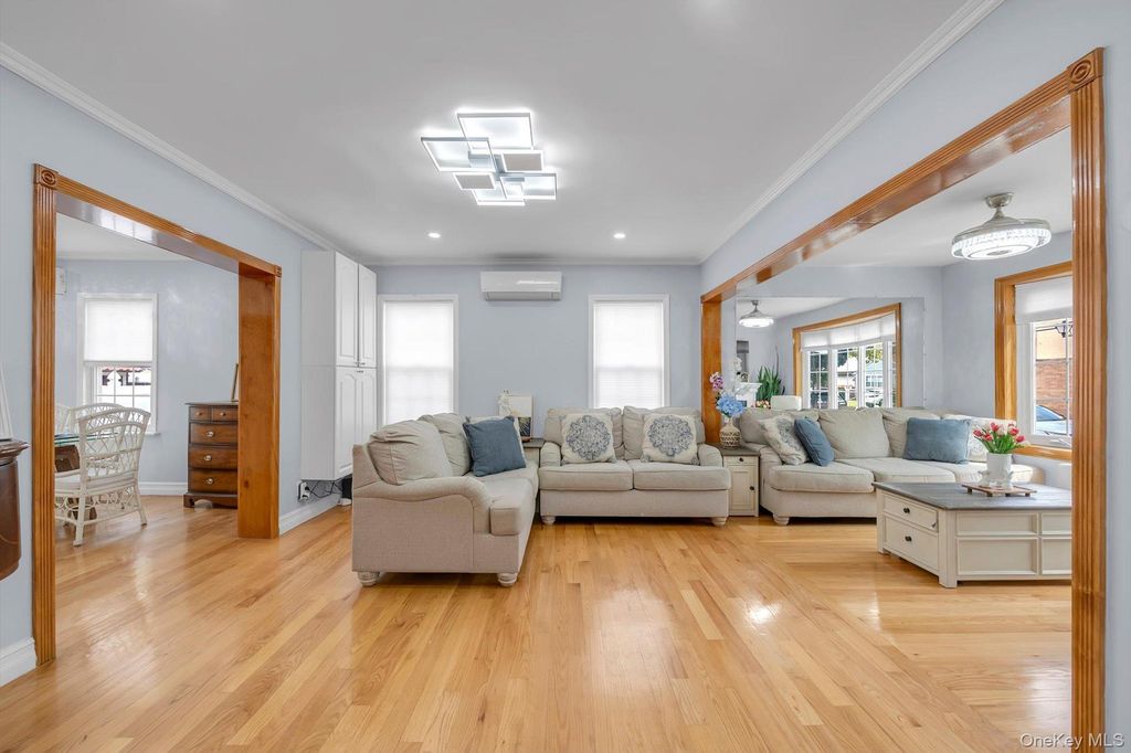93 1st Street, New Hyde Park, NY 11040 — photo 4